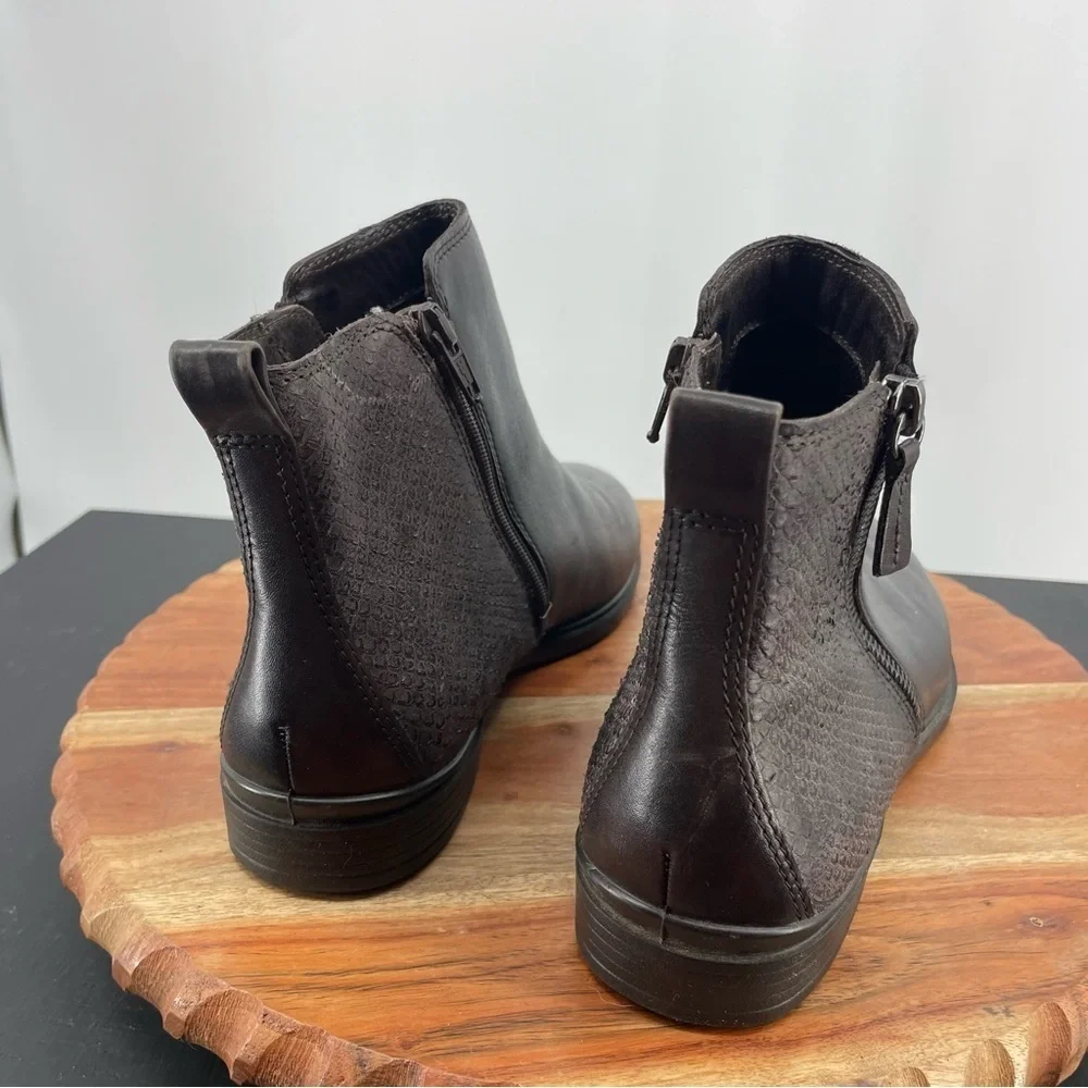 ECCO Touch 15 Scale Chelsea Boot - Size 38‎ (7-7.5) brown leather snake embossed